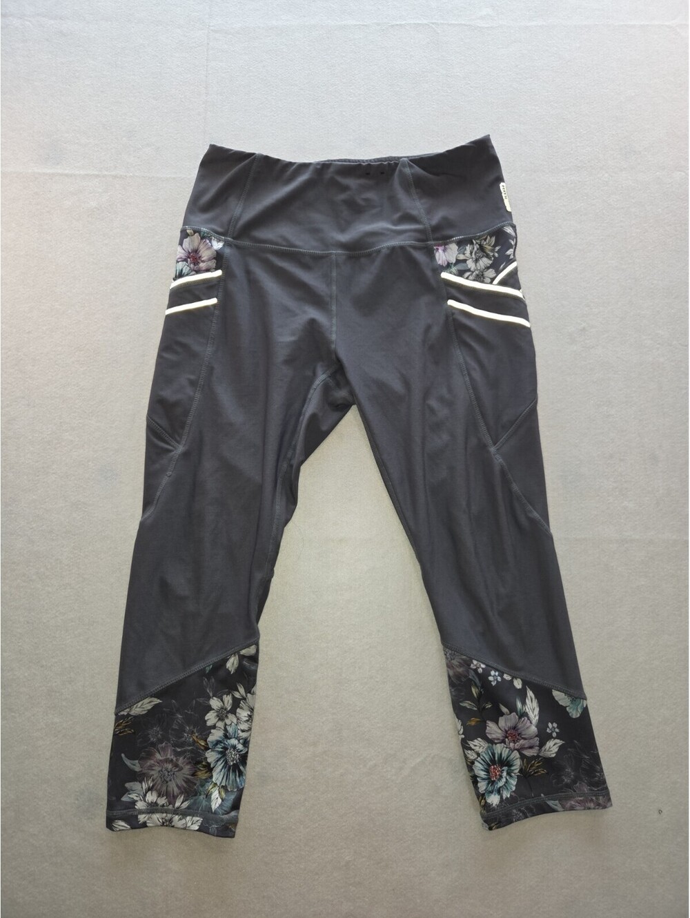 RBX Active leggings W/floral print. Women's Sz Large CB5 0073
